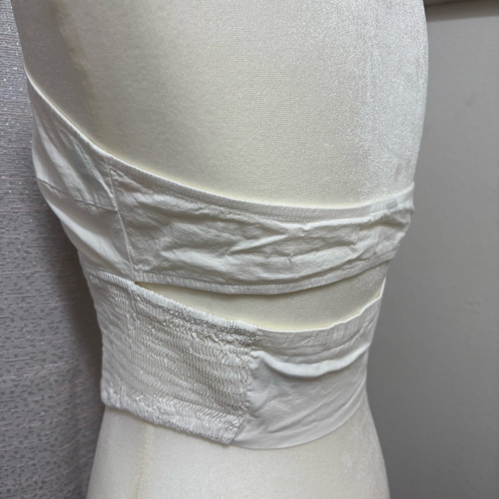 Women's White Sleeveless Button-Up Top Size Medium Minimalist, Preppy, Y2K, 90s - Picture 5 of 9